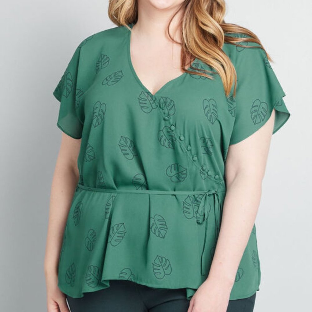 Green w/Navy Leaves Blouse/Top Flutter Sleeves